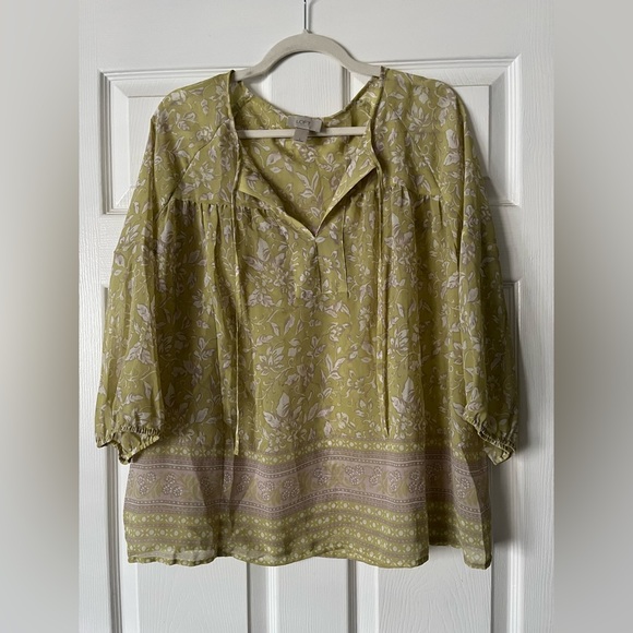 LOFT Tops - LOFT Large Blouse 💚🤎 Excellent used condition